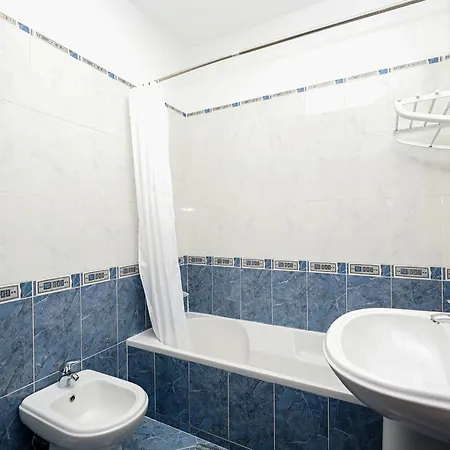 A16 - Colas Place In Apartment